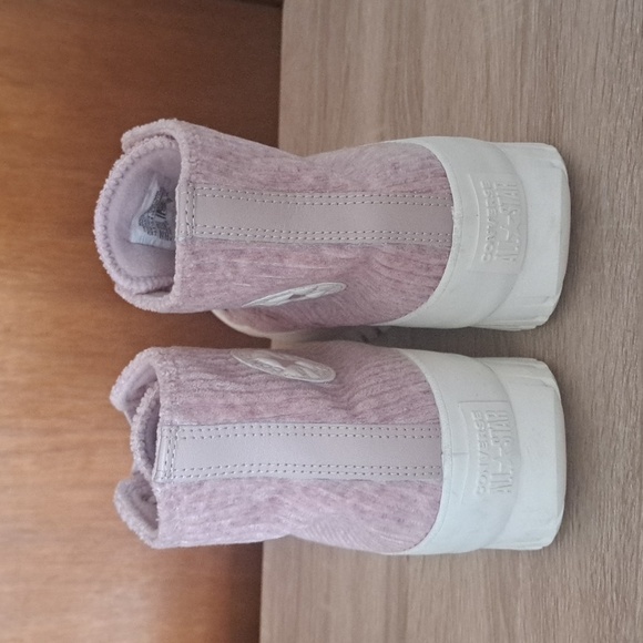 Converse Chuck Taylor All Star Lugged 2.0 Velour Hightop Sneakers $120 - Picture 3 of 11